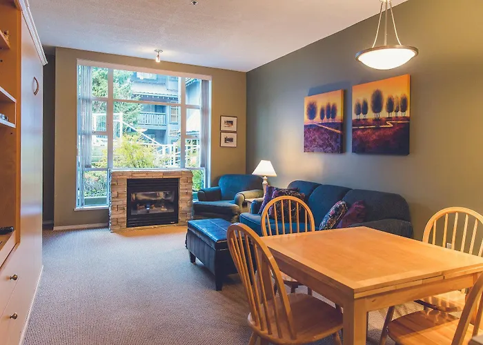 Glacier Lodge - Luxury Condo