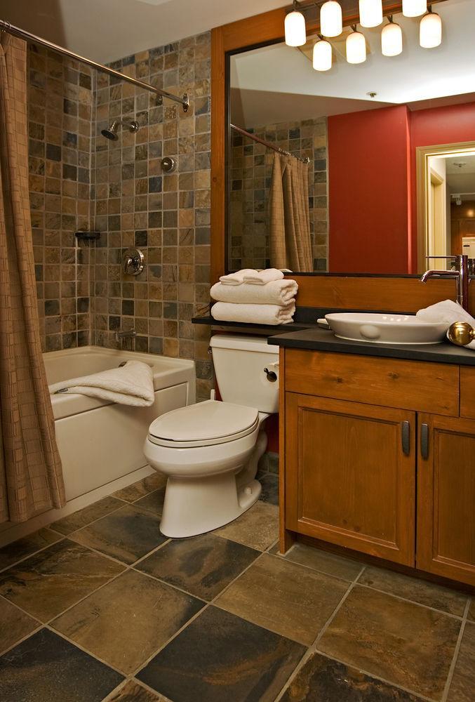 Glacier - Luxury Apartment Whistler