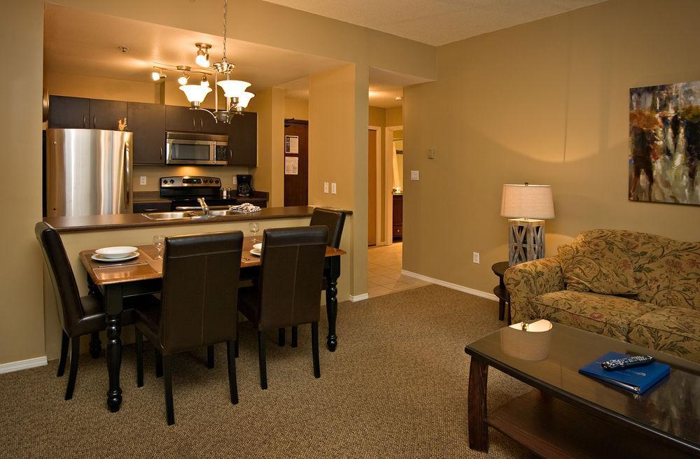 Glacier - Luxury * Whistler