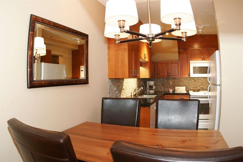 Glacier - Luxury Apartment Whistler