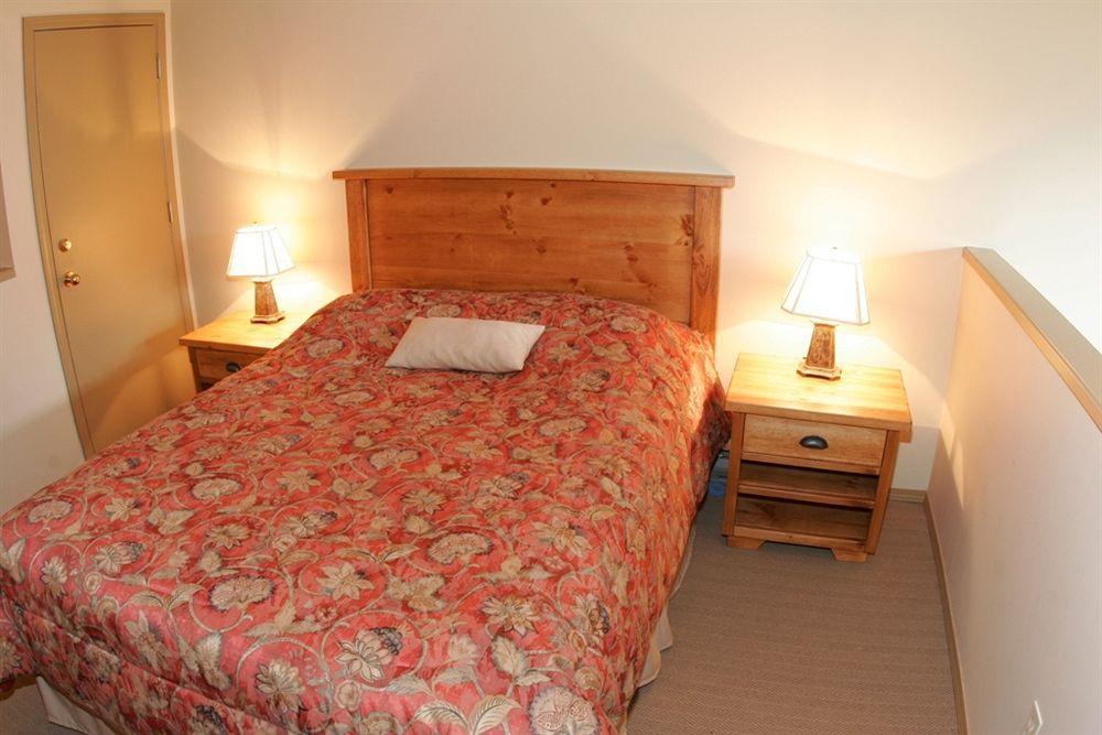 Glacier - Luxury * Whistler
