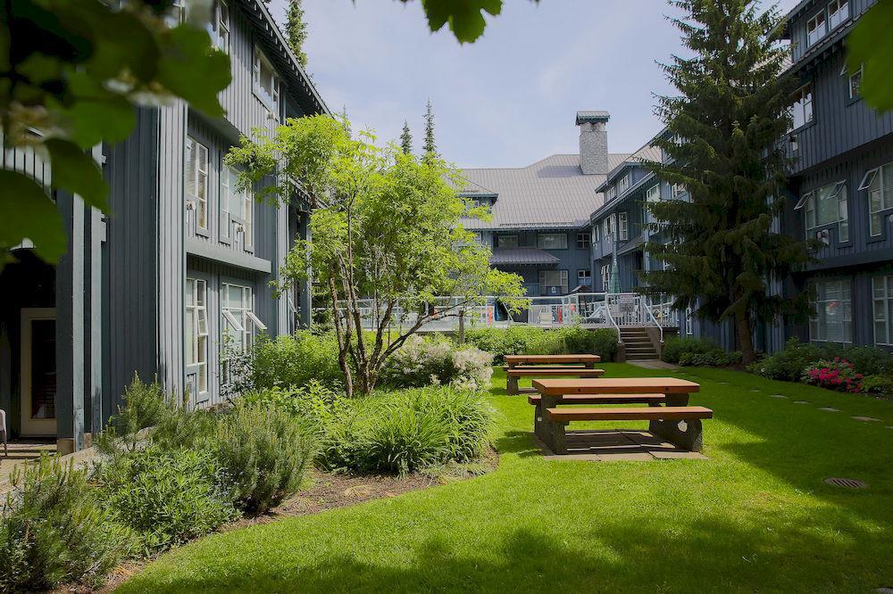 Glacier - Luxury Apartment Whistler