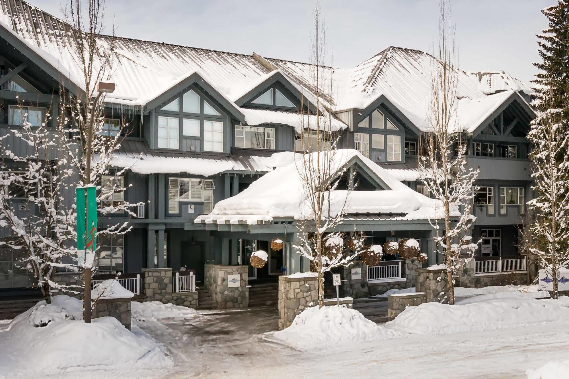 Glacier - Luxury Apartment Whistler