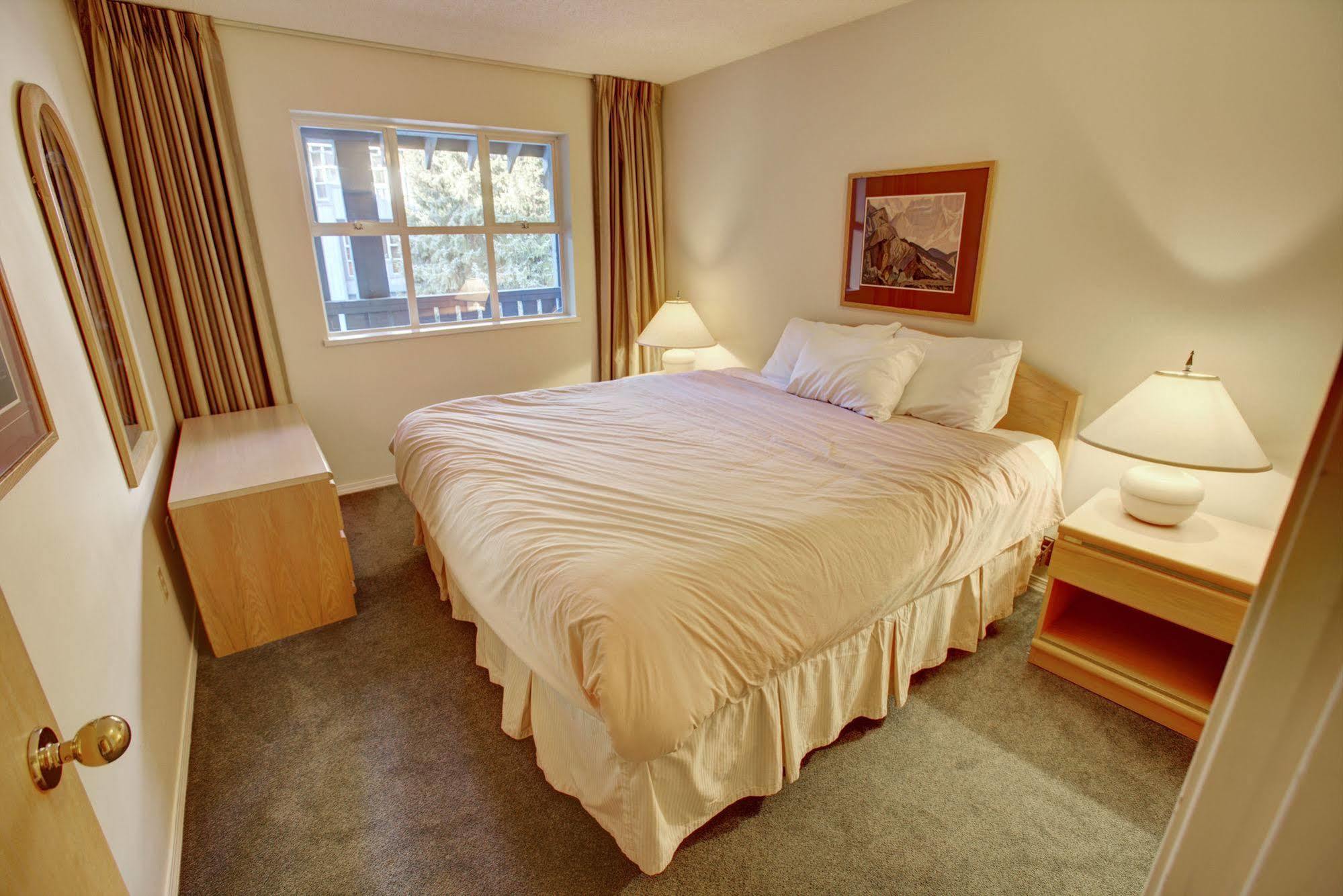 Glacier - Luxury Whistler
