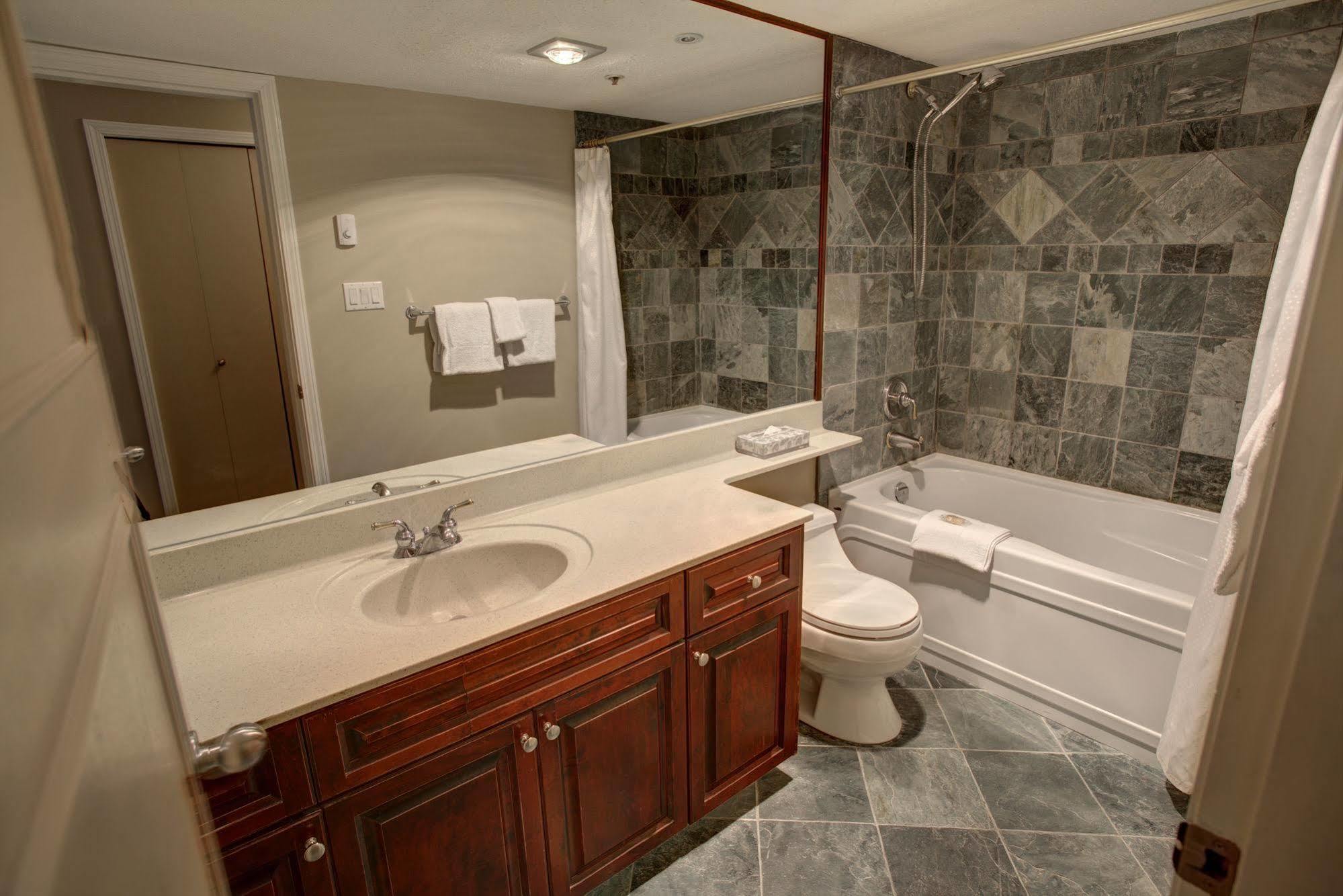Glacier - Luxury * Whistler